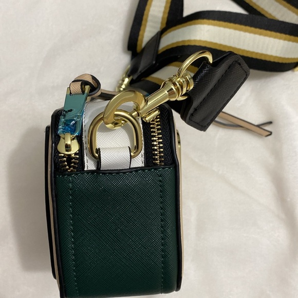 Colorblock Crossbody Bag - Picture 6 of 8